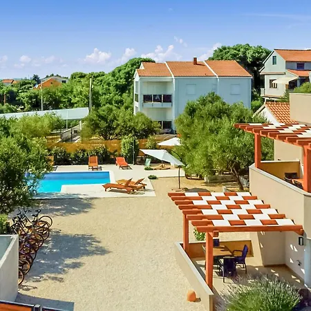 1 Bedroom Stunning In