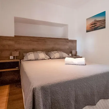 Appartement 1 Bedroom Stunning In Bibinje