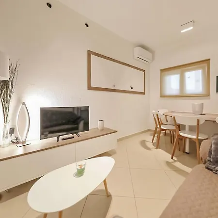 1 Bedroom Stunning In *