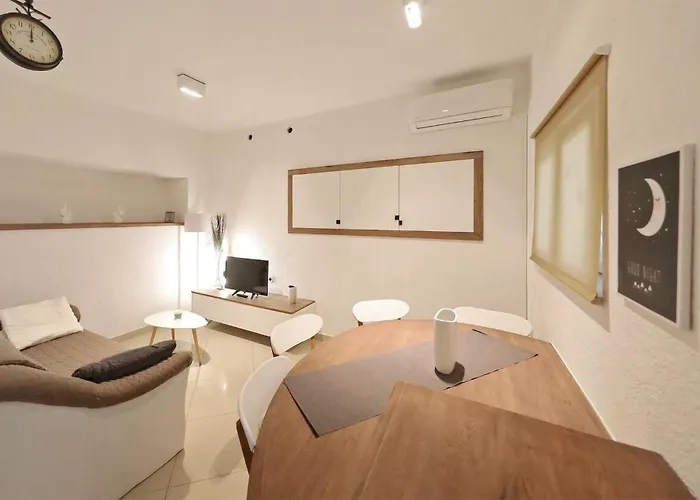 1 Bedroom Amazing In *