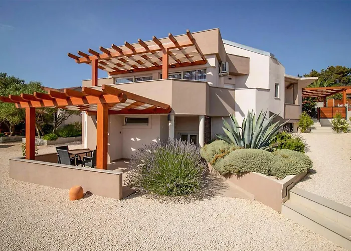 1 Bedroom Amazing In *